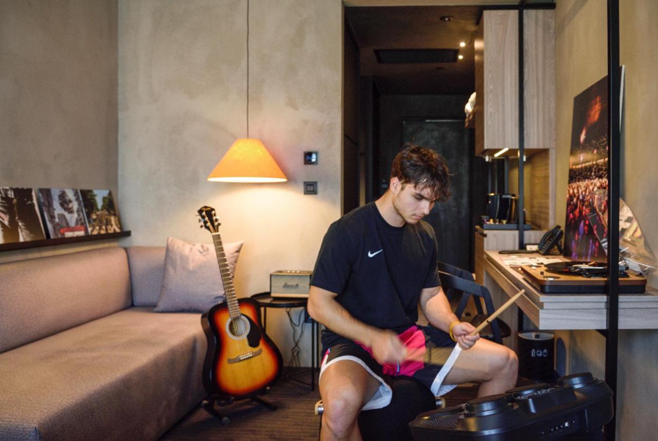 Onoma Hotel Tessalónica Exterior foto Rafael Nadal in his hotel room in Tokyo, 2011
