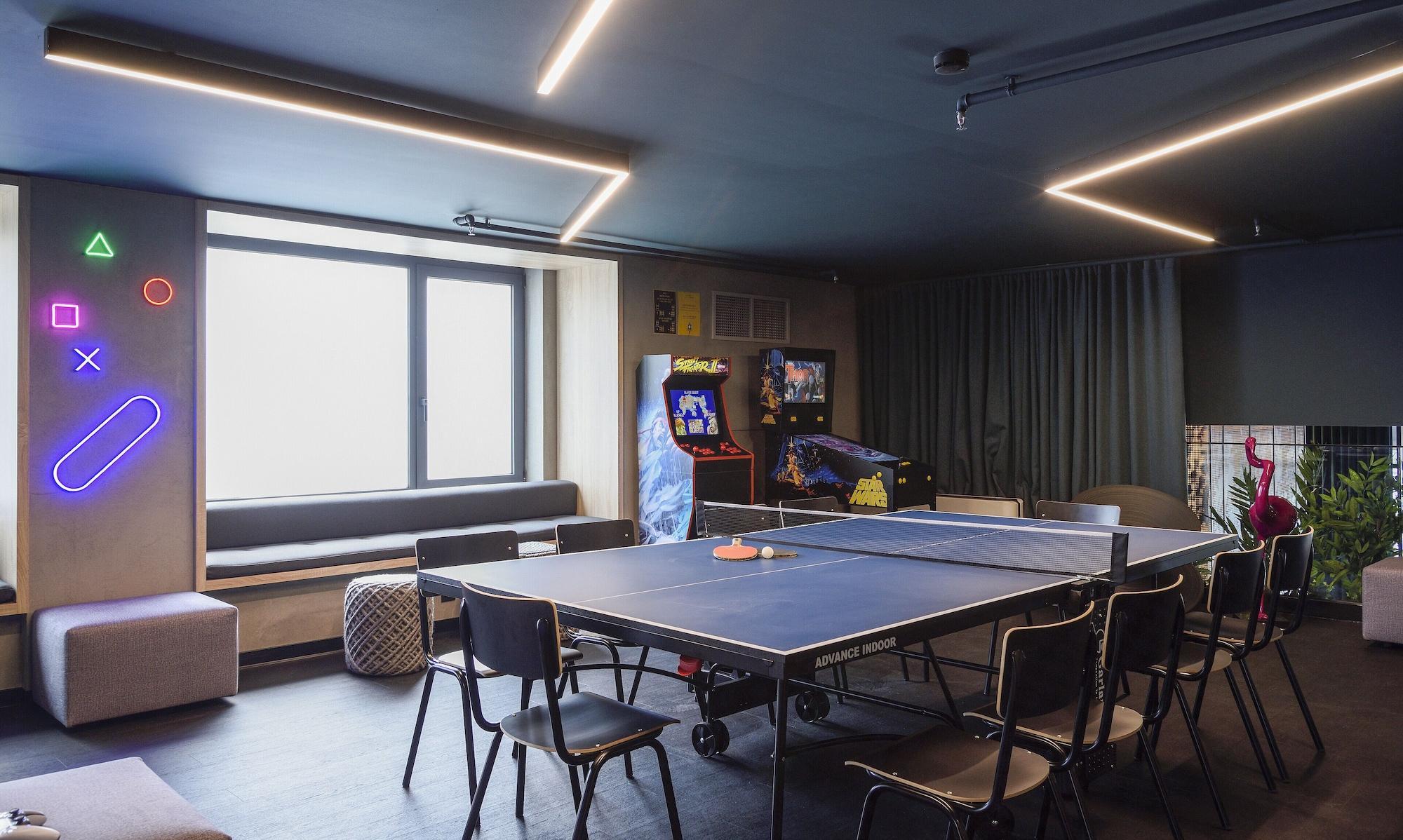 Onoma Hotel Tessalónica Exterior foto The games room at the University of Westminster
