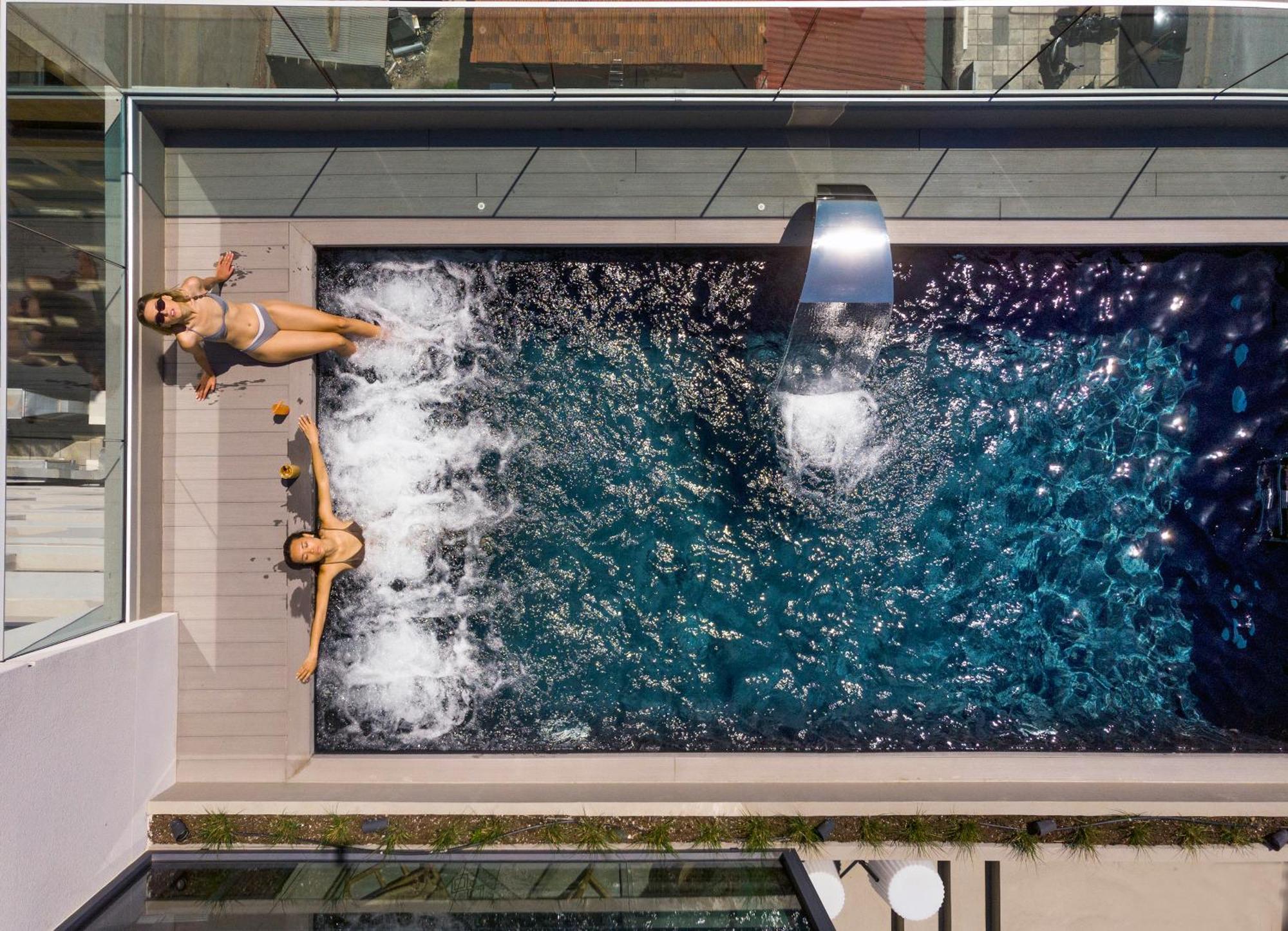Onoma Hotel Tessalónica Exterior foto The pool at the 2012 Olympic Village